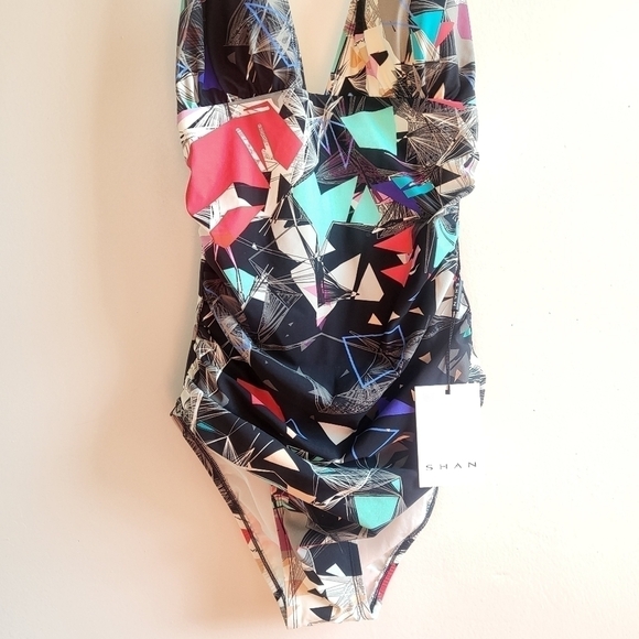 New SHAN Bright Like Diamond Halter Print Swimsuit NWT Size 8 US/8 CAN - Picture 5 of 11